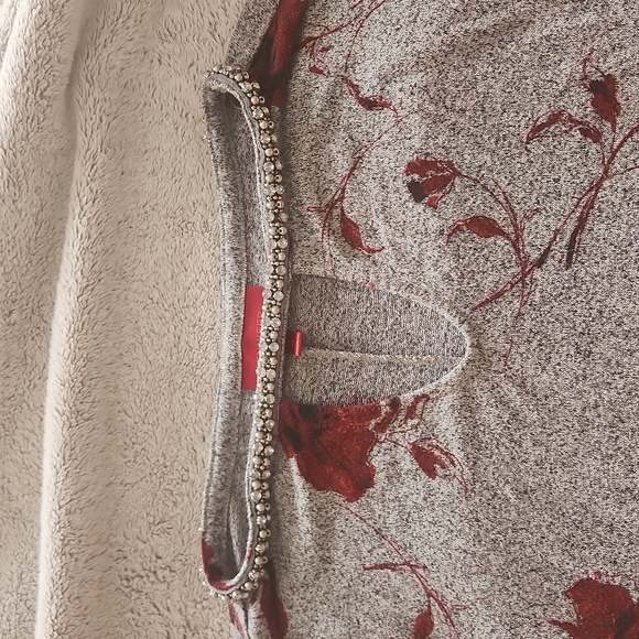 J Lo brand sweater with beaded collar, XS, gray with rose print - Picture 2 of 5